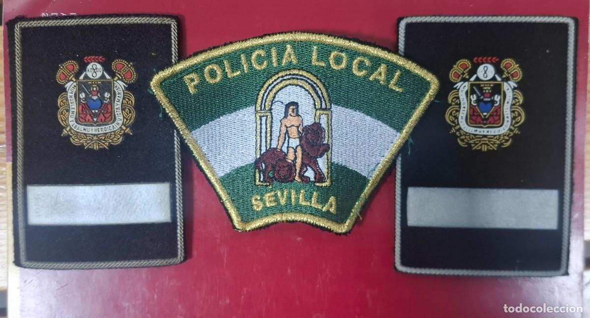 Militaria: Antiguas hombreras de cabo y parche de hombro polic&iacute;a local de Sevilla