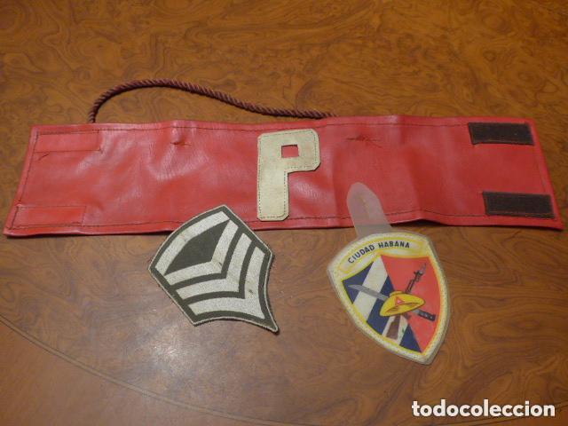Militaria: Lote original militar de Cuba comunista. Brazalete y 2 parche, revolucion cubana, habana.