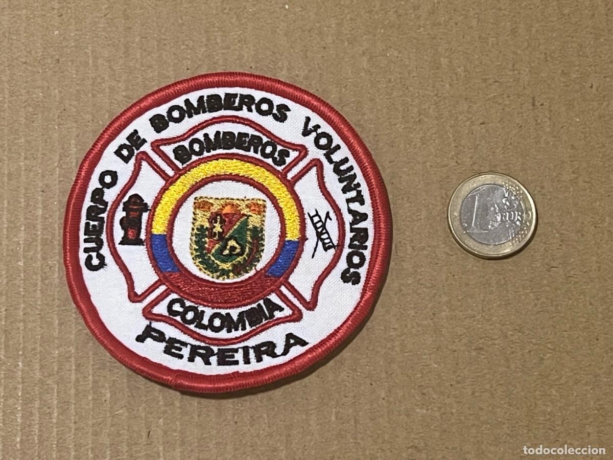 Militaria: Parche de CUERPO DE BOMBEROS VOLUNTARIOS PEREIRA COLOMBIA