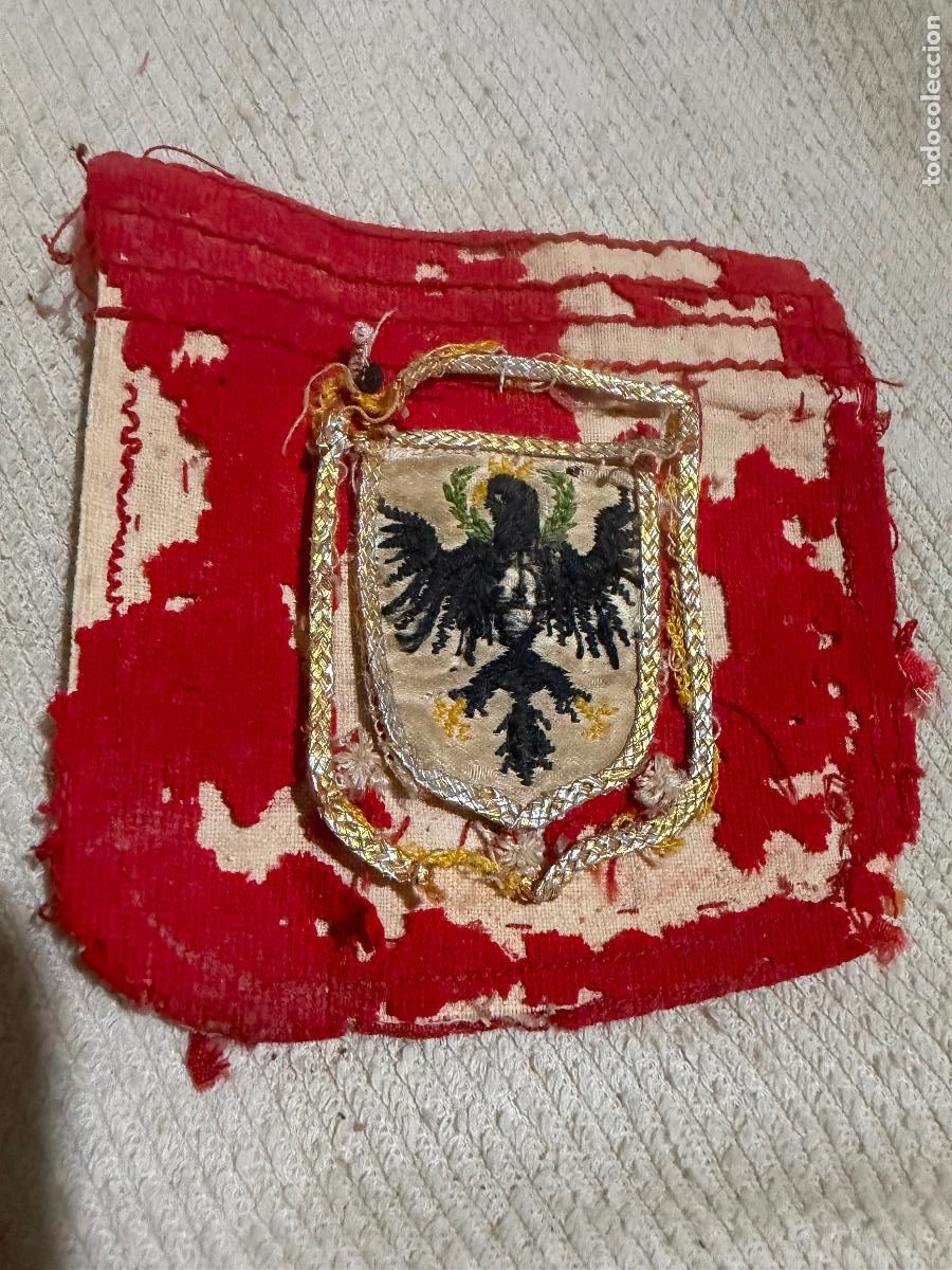 Militaria: Parche de tela con &aacute;guila a identificar