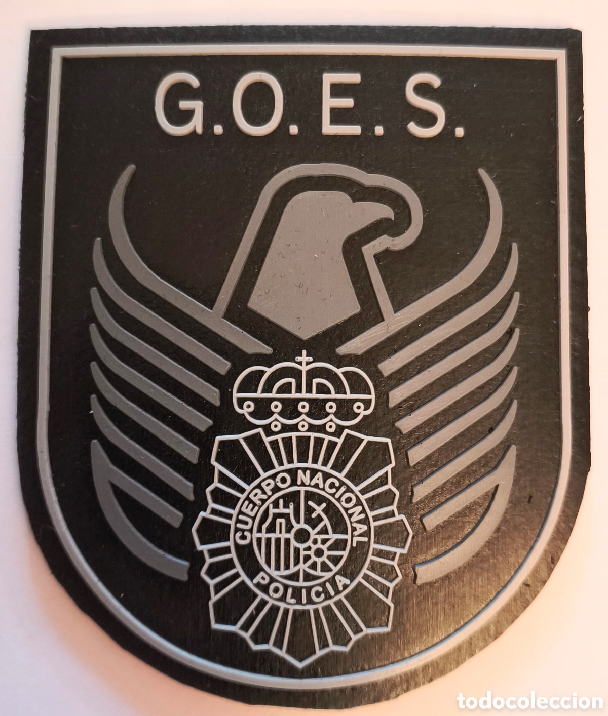 Militaria: PARCHE EMBLEMA DE BRAZO INYECTADO BAJA VISIBILIDAD CON VELCRO G.O.E.S POLIC&Iacute;A NACIONAL
