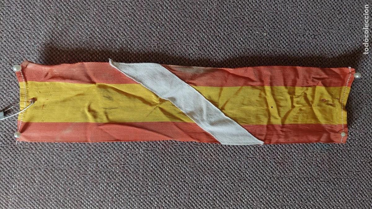 Militaria: Brazalete fascista d&iacute;a de la victoria guerra civil