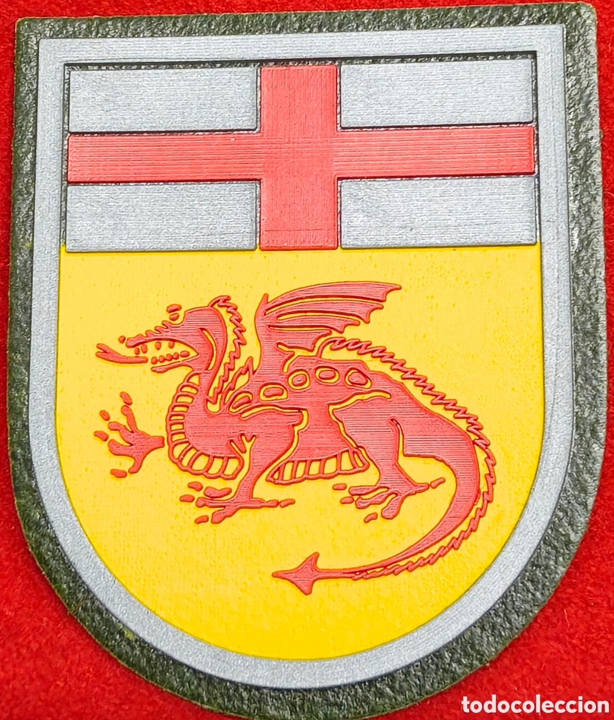Militaria: PARCHE EMBLEMA A COLOR SOBRE TELA VERDE GOE IV BARCELONA ALMOG&Aacute;VARES