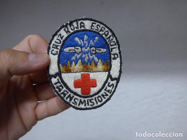 Militaria: Antiguo parche original de la Cruz Roja Espa&ntilde;ola de Transmisiones