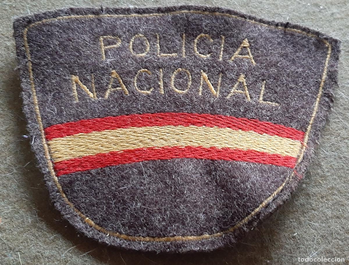 Militaria: PARCHE DE LA POLICIA NACIONAL - UNIFORME MARRON 9X11 CM.