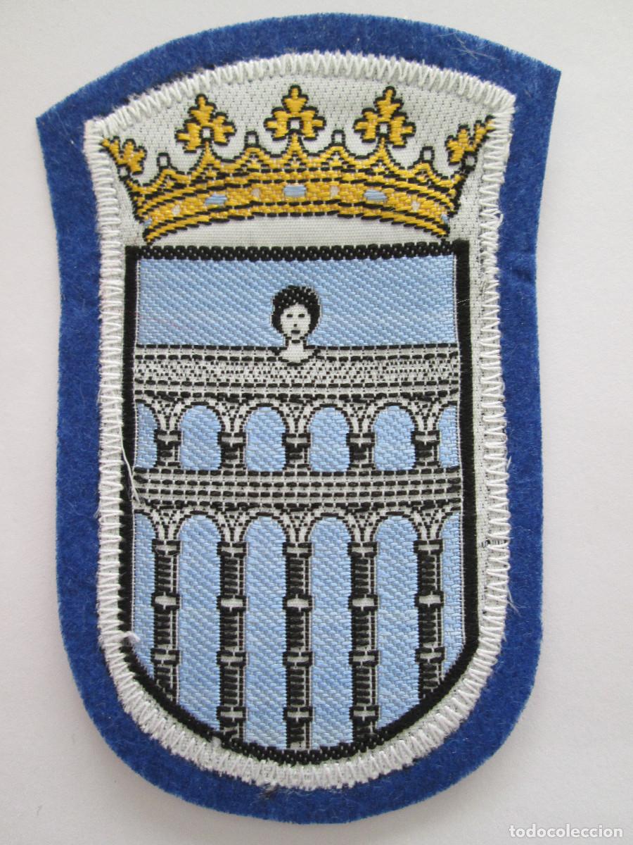 Militaria: PARCHE DE TELA - ESCUDO DE SEGOVIA - 9X6