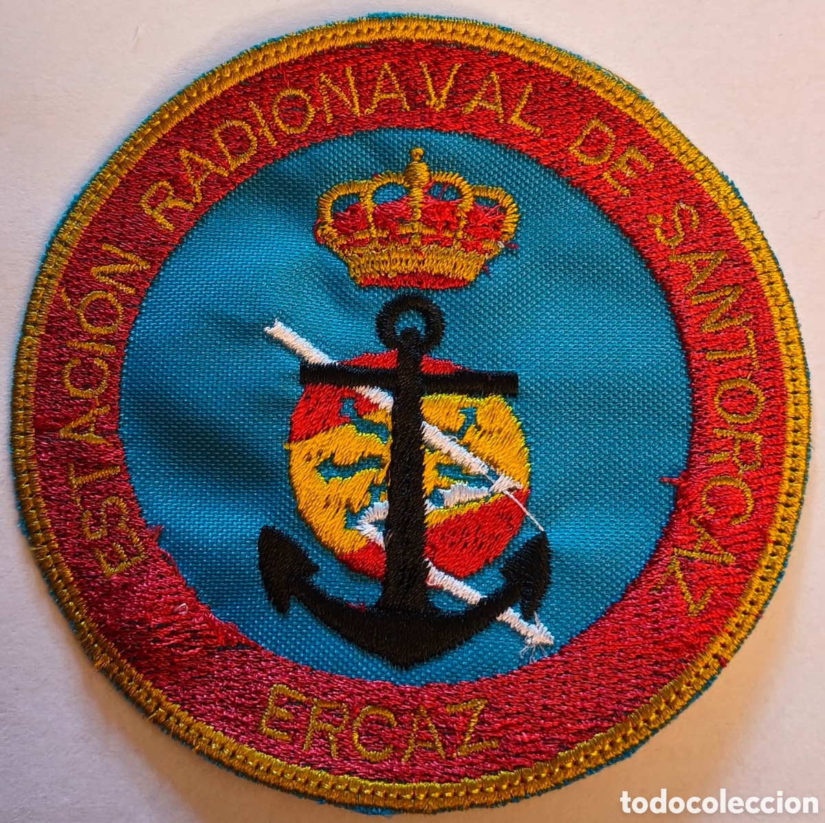 Militaria: PARCHE EMBLEMA DE BRAZO BORDADO A COLOR DE LA ESTACI&Oacute;N RADIO NAVAL DE SANTORCAZ ERCAZ