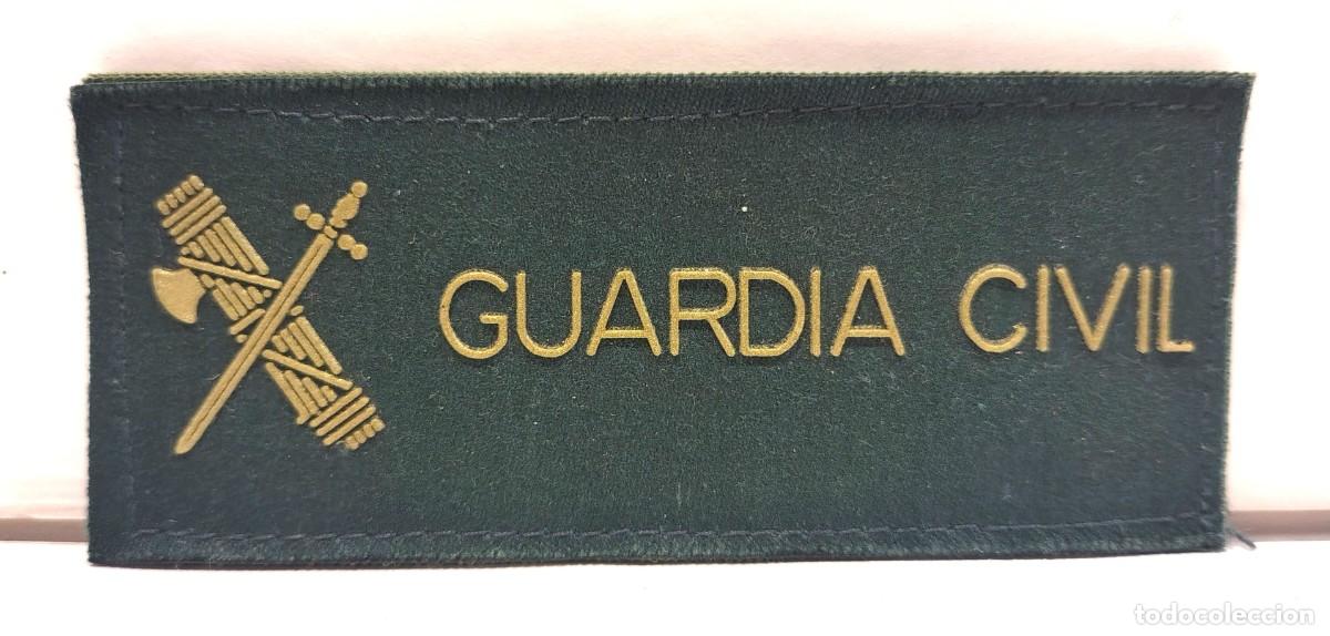 Militaria: Parche identificativo de pecho &rdquo;GUARDIA CIVIL&rdquo; con emblema. Textil sobre base de velcro. C009