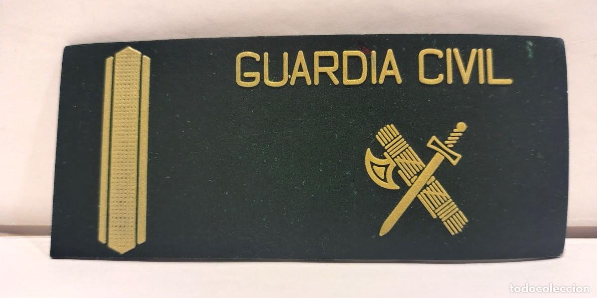 Militaria: Parche portadivisas de pecho &rdquo;GUARDIA CIVIL&rdquo;. Rango Guardia de Primera. En pl&aacute;stico PVC. C010