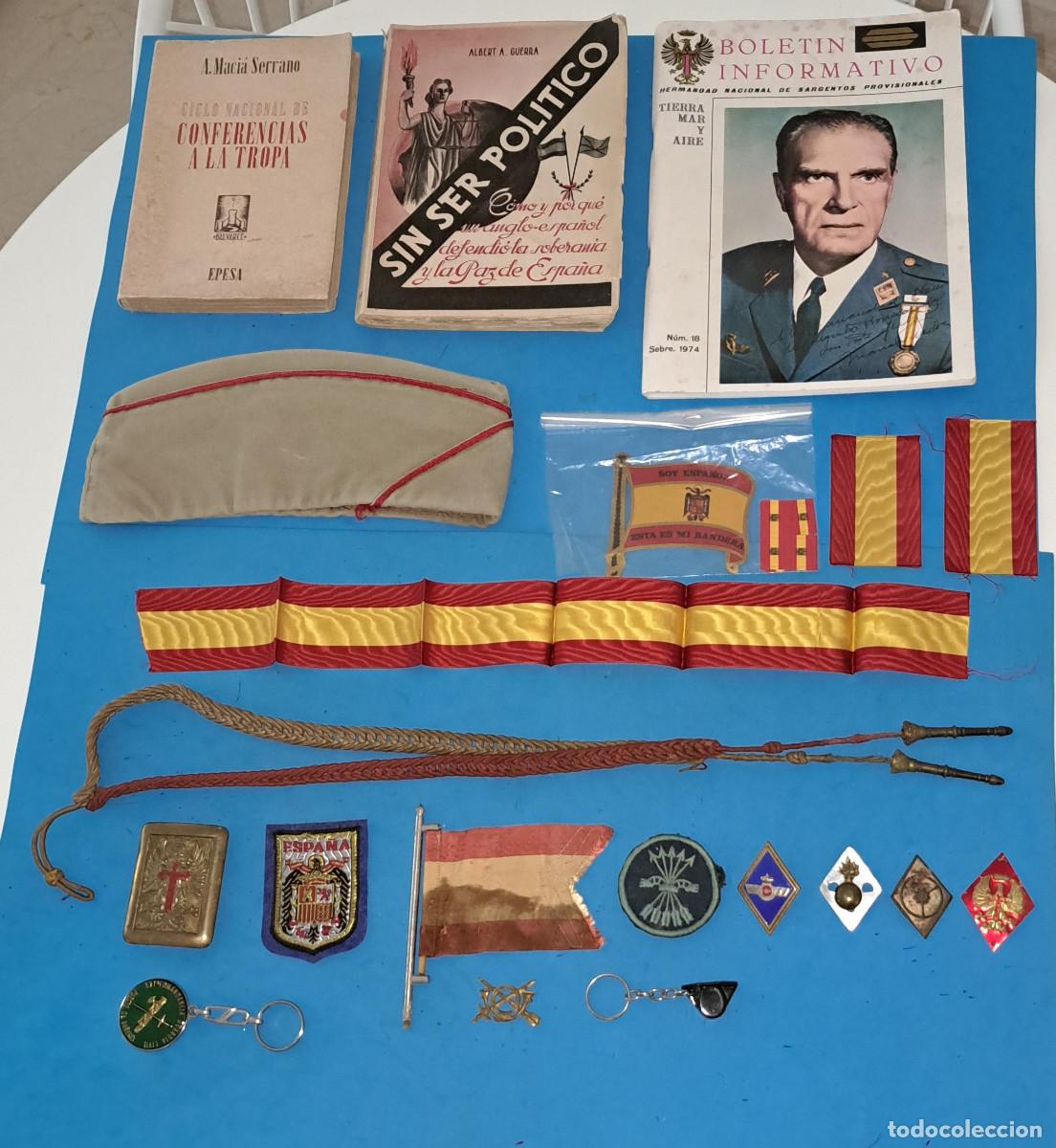 Militaria: LOTE ART&Iacute;CULOS MILITARES - FALANGE Y FRANQUISMO - PARCHES, INSIGNIAS, LIBROS, OTROS