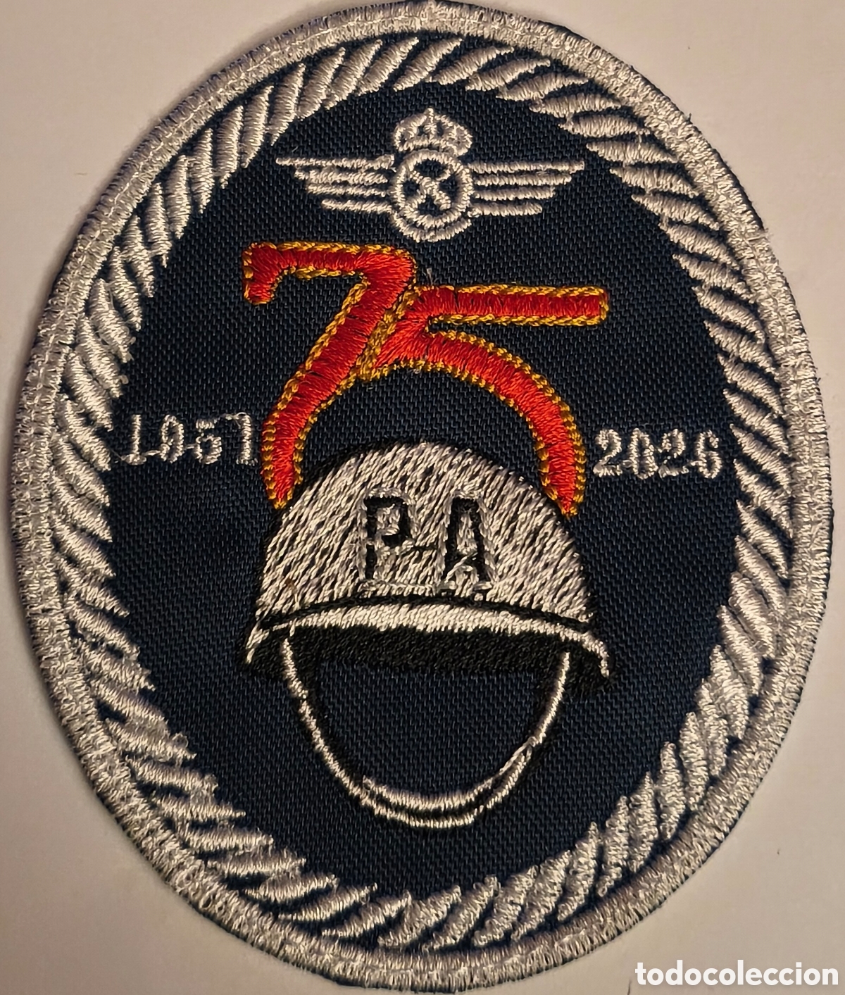 Militaria: PARCHE EMBLEMA DE BRAZO BORDADO A COLOR DEL 75 ANIVERSARIO DEL ESCUADR&Oacute;N DE POLIC&Iacute;A A&Eacute;REA