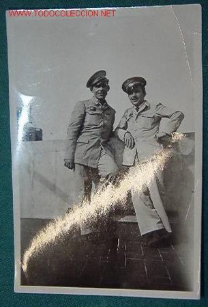 Militaria: Foo de 2 uniformados sin identificar, 8 x 11,5 cms.