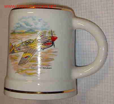 Militaria: Jarra de cerveza, Curtiss P-40 Kittyhawk