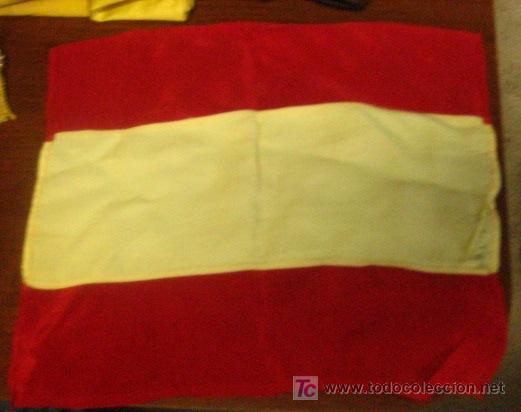 Militaria: Banderita de 27 x 31 cms