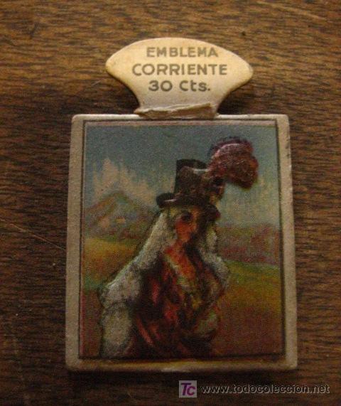 Militaria: Cart&oacute;n de Auxilio Social