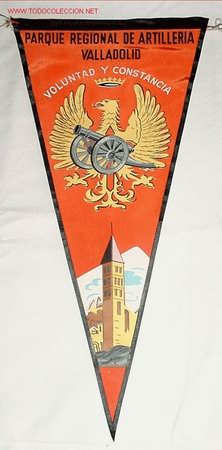 Militaria: ANTIGUO BANDERIN DE  EL PARQUE REGIONAL DE ARTILLERIA VALLADOLID - VOLUNTAD Y CONSTANCIA - A&Ntilde;OS 50 o