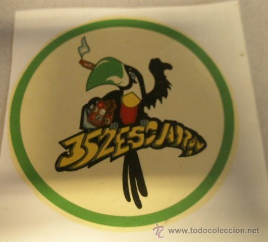 Militaria: Calcoman&iacute;a de unos 8 cms aprox. 325 escuadr&oacute;n