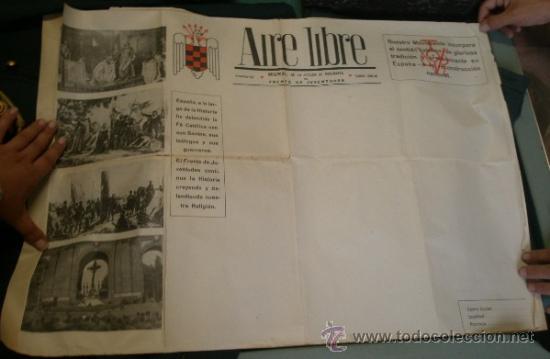 Militaria: 3 carteles murales del Frente de Juventudes, miden 69 x 50 cms, 1945-1946-1947