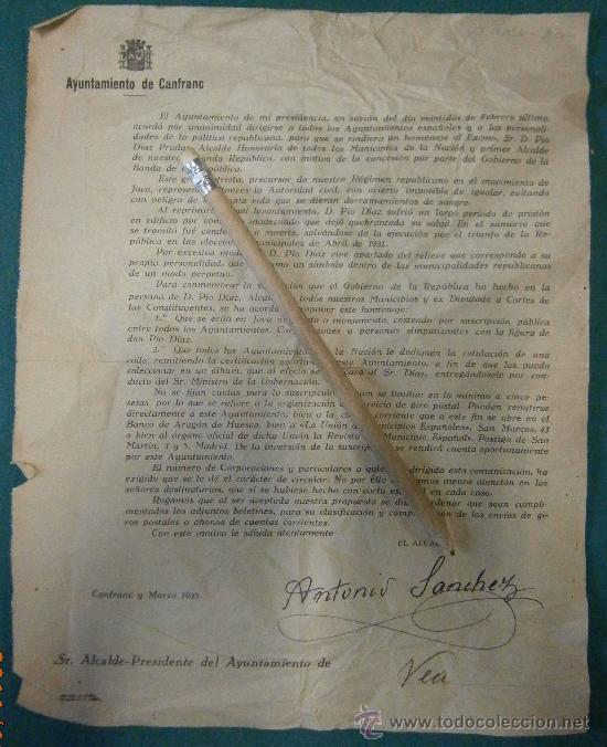 Militaria: Documento tama&ntilde;o folio del Ayuntamiento de Canfranc, conmemorando la concesi&oacute;n de la banda de la...