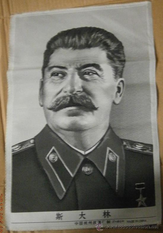 Militaria: Fotograf&iacute;a en tela de Stalin, mide 28x43 cms