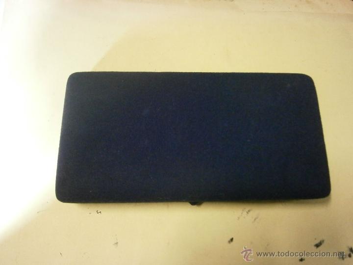 Militaria: Caja de 19,5x10x3cm para medalla o similar, perlas majorica.