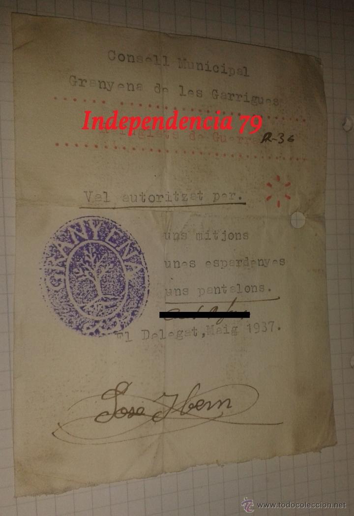 Military Antiques: Vale por uns mitjons, unes espardenyes i uns pantalons, consell municipal, refugiats de guerra