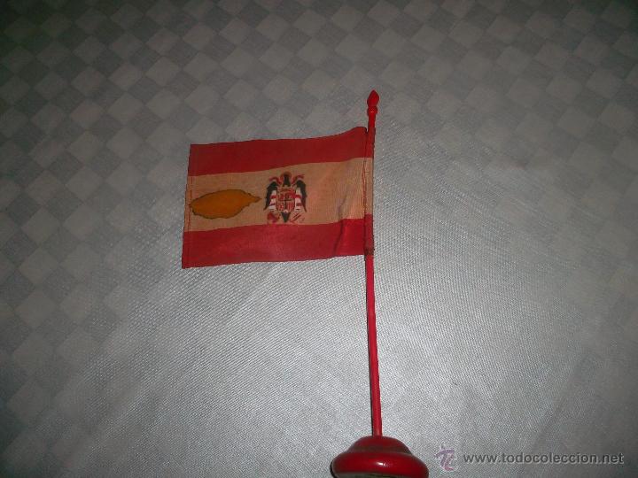 Military Antiques: bonita bandera antigua de escritorio