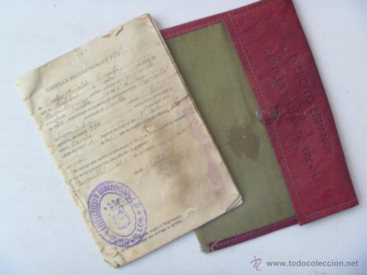 Militaria: CARTILLA MILITAR 1944 CON SELLO DE BURGUILLOS EPOCA REPUBLICA Y SU FUNDA