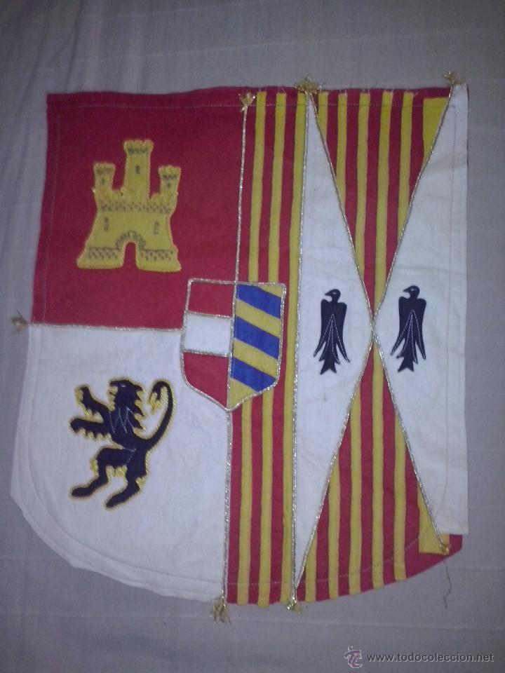 Militaria: Pendon hecho a mano.posiblemente tenga que ver con la legion espa&ntilde;ola mide 48x41 cms