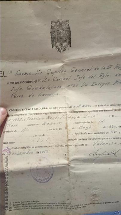 Militaria: documento servicio militar, regimiento de Guadalajara, 1956, Concedo Licencia a... Natural de Ba&ntilde;ere