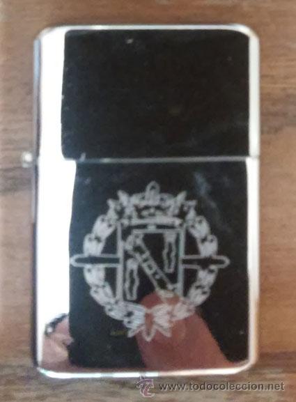 Militaria: MECHERO TIPO ZIPPO CON EMBLEMA GRABADO DE LA GUARDIA DE FRANCO