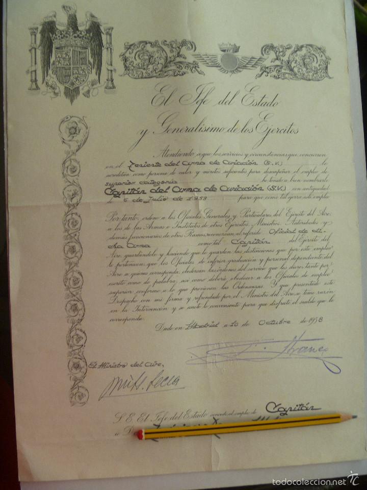 Militaria: AVIACION : ASCENSO A CAPITAN DE TENIENTE. FIRMA DEL CAUDILLO IMPRESA