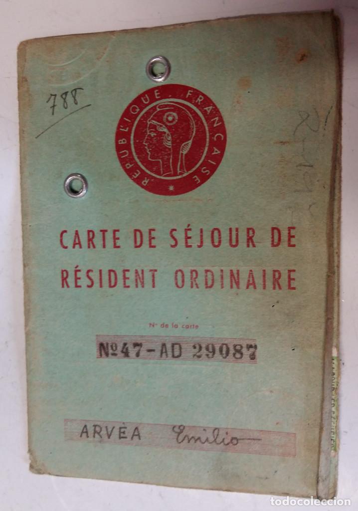 Militaria: Carnet de refugiado con vi&ntilde;etas - Foto 1