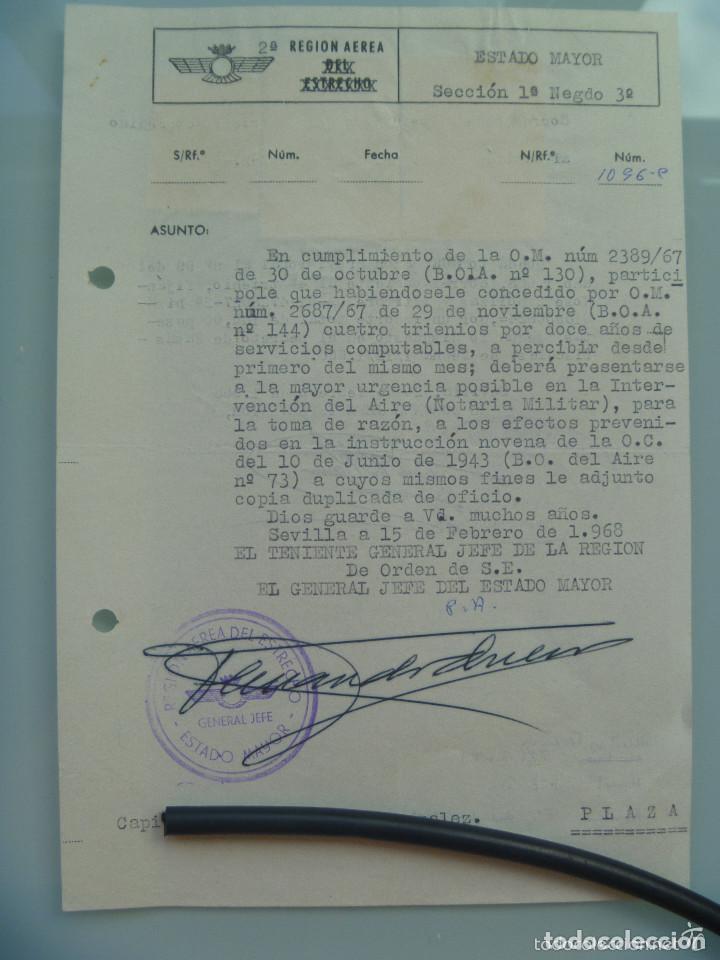 Militaria: AVIACION , SEGUNDA REGION AEREA , ESTADO MAYOR. TEMA TRIENIOS DE CAPITAN. SEVILLA, 1968. VI&Ntilde;ETAS