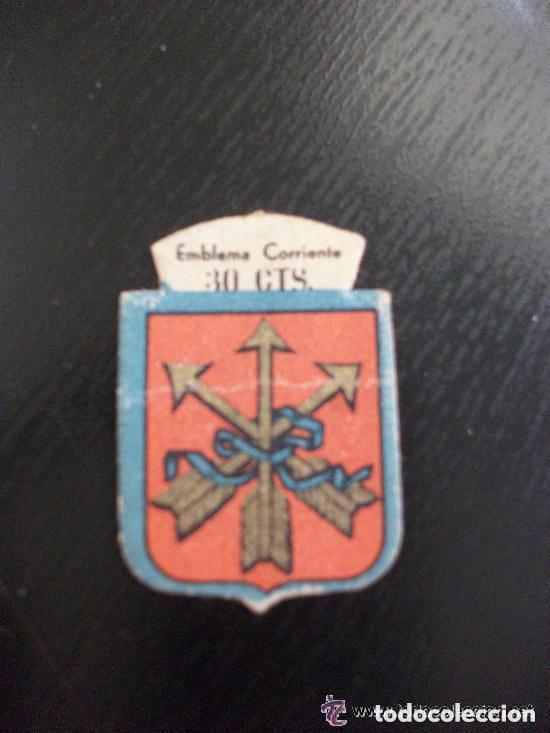Militaria: FALANGE : EMBLEMA DE AUXILIO SOCIAL . ANIA
