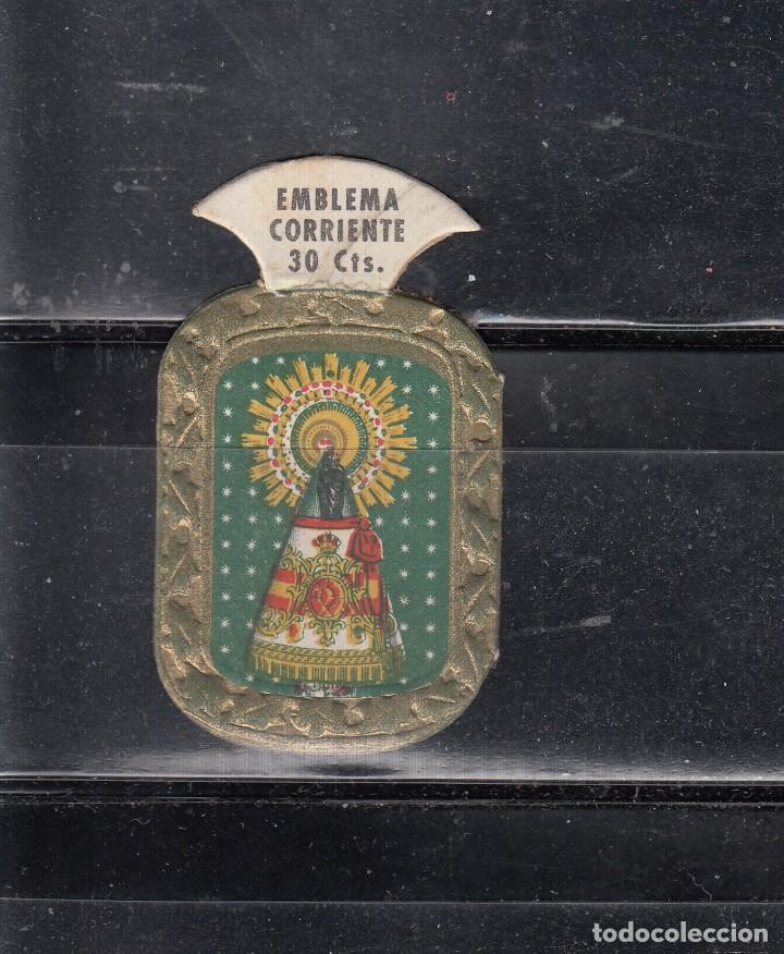 Militaria: VIRGEN DEL PILAR. EMBLEMA DE CART&Oacute;N N&ordm; 17, SERIE E