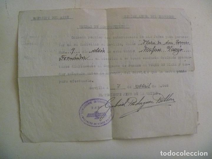 Militaria: EJERCITO DEL AIRE - UNIDAD COMBUSTIBLES : PERMISO de SOLDADO DE AVIACION . SEVILLA, 1948