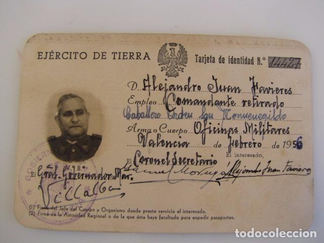 Militaria: Tarjeta de identidad E.T.. Comandante. oOrden de San Hermenegildo