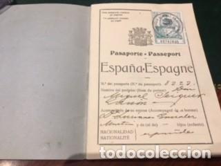 Militaria: PASAPORTE II REP&Uacute;BLICA ESPA&Ntilde;A - Foto 2
