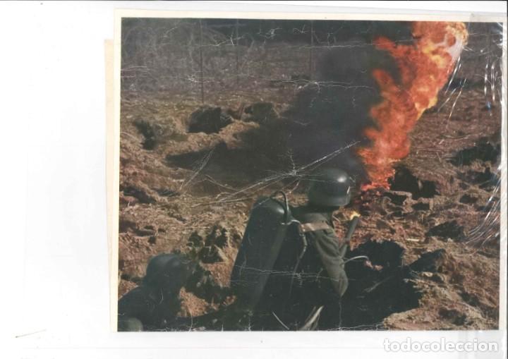 Militaria: II GUERRA MUNDIA POSTER COLOR LANZALLAMAS DIVISION AZUL.