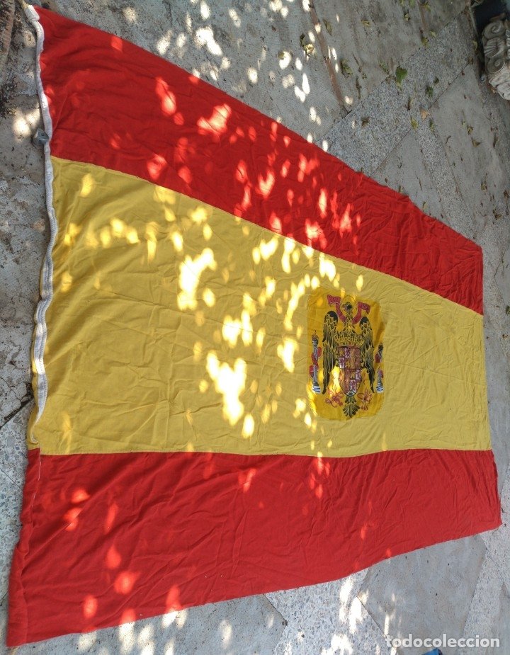 Venta online de la Bandera ESPAÑA AGUILA comprar bandera del pollo  franquista de franco