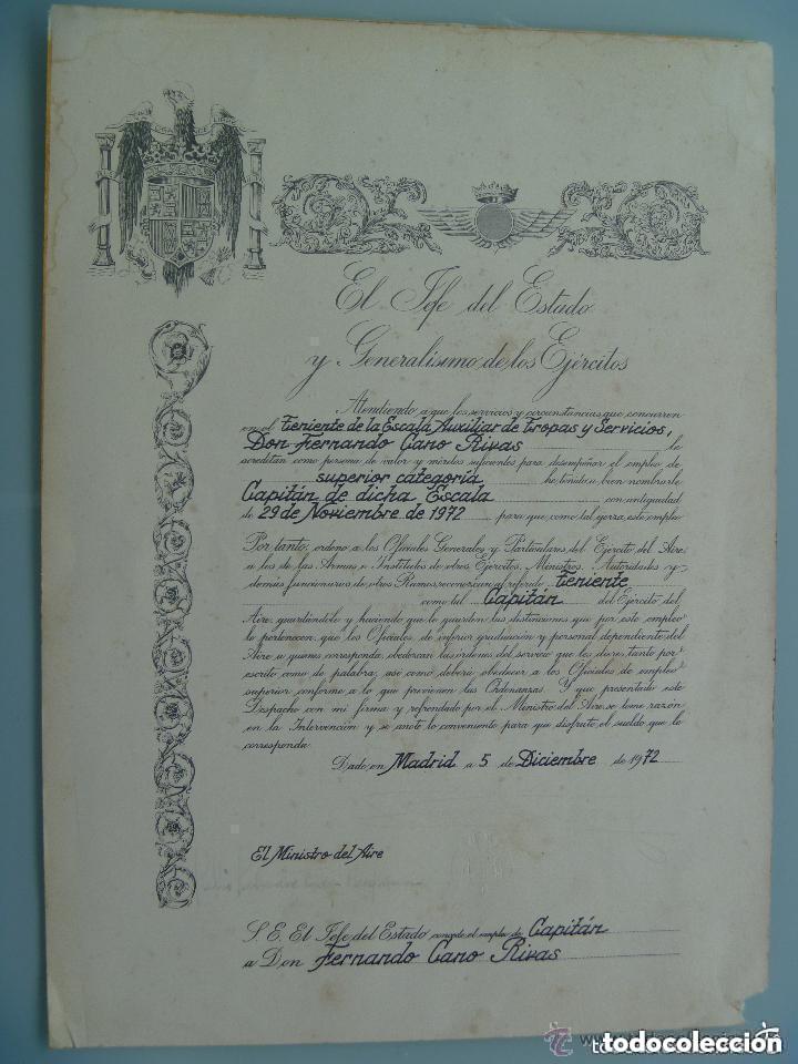 Militaria: AVIACION - EJERCITO DEL AIRE: ASCENSO A CAPITAN , EN NOMBRE DEL CAUDILLO FIRMA DIAZ-BENJUMEA . 1972.