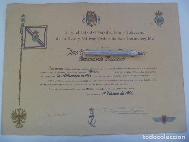 Militaria: REAL ORDEN DE SAN HERMENEGILDO : DIPLOMA CONCESION PLACA A CTE. MUTILADO, 1966 . FIRMA DE FRANCO