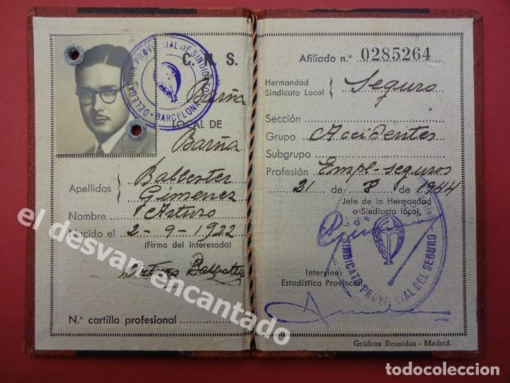 Militaria: Carnet Sindical de Posguerra Civil. A&ntilde;o 1944. Seguros. Barcelona 1944