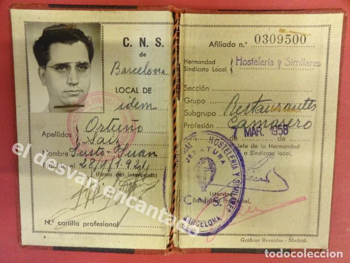 Militaria: Carnet Sindical Gremio de Hosteleria. &Eacute;poca Franquista.