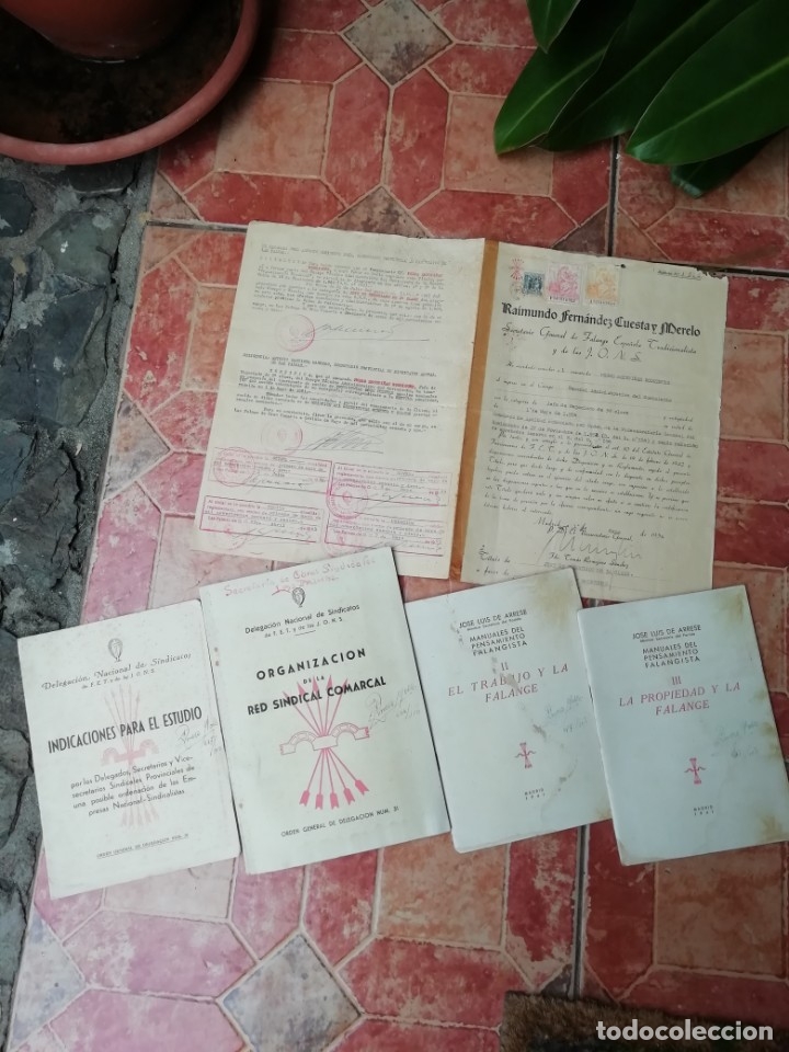 Militaria: Antiguo titulo certificado  Falange Espa&ntilde;ola Tradicionalista JONS  Libros Manuales pensamiento 1941