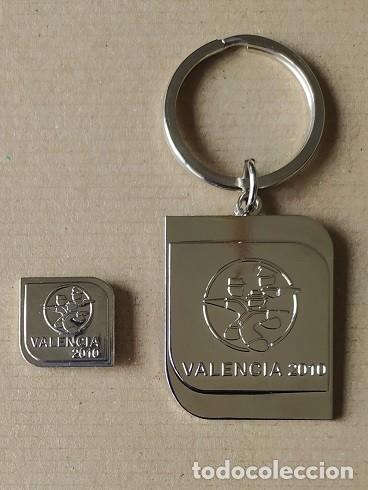 Militaria: llavero y pin juegos europeos policia y bomberos, valencia (173-602)