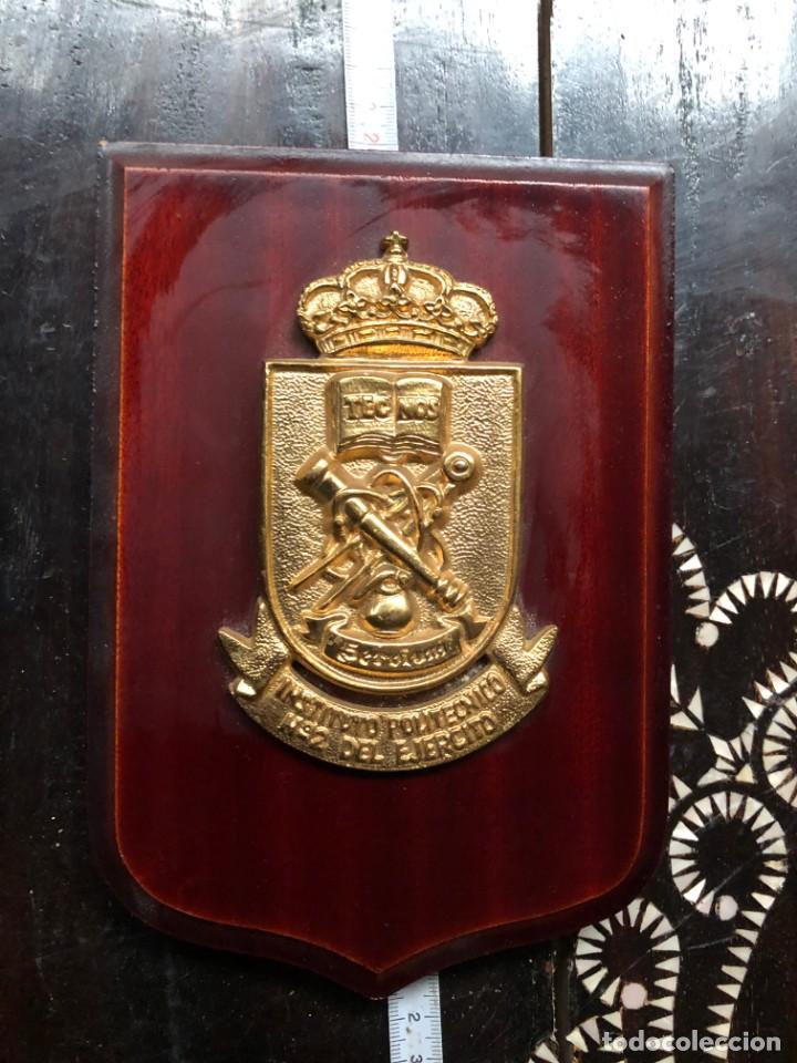 Militaria: METOPA MILITAR BRONCE - Foto 1