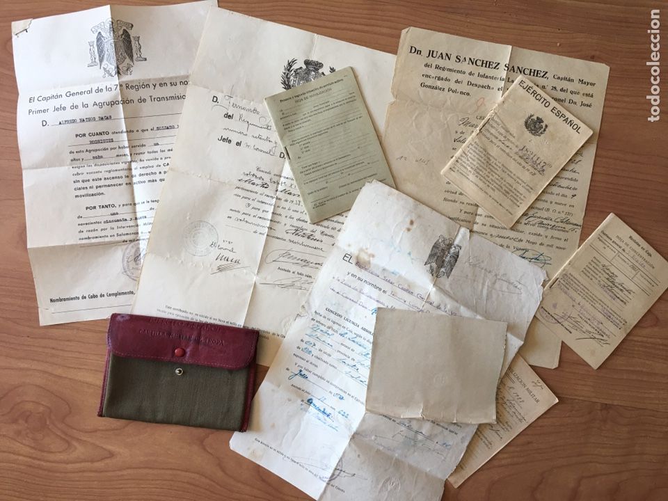 Militaria: EJ&Eacute;RCITO ESPA&Ntilde;OL - CARTILLA MILITAR DE TROPA - DOCUMENTOS MILITARES