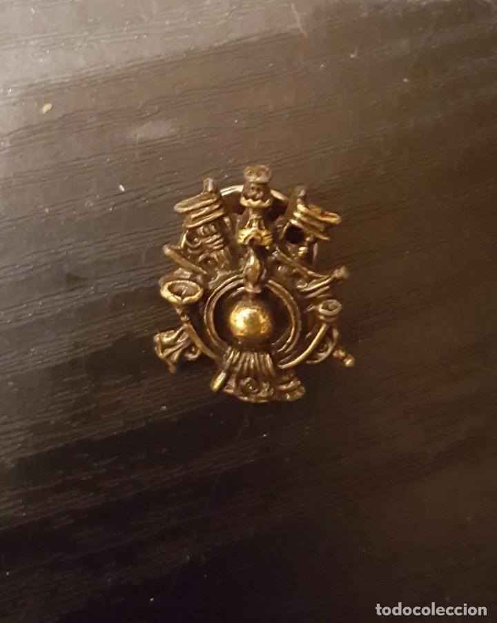 Militaria: Pins de la Academia General Militar -AGM-